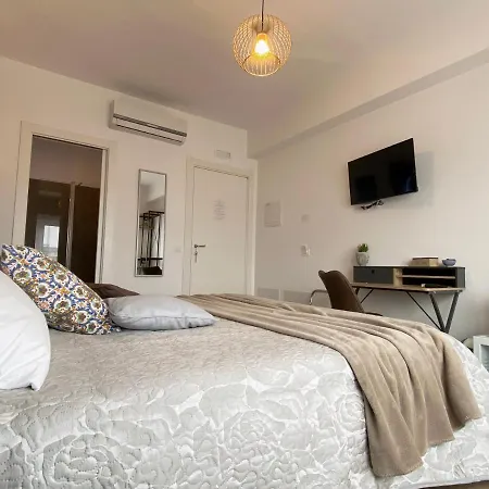 Carulli בית הארחה 3*